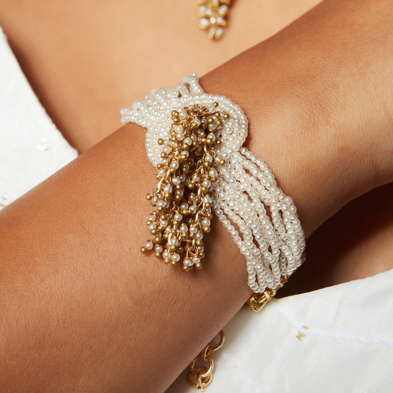 Gold Plated Versatile Heritage Pearl Bracelet