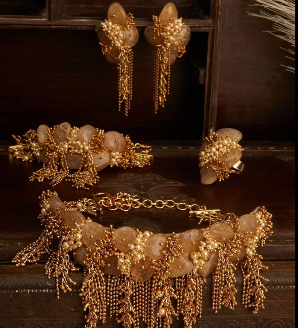 gold choker necklace design