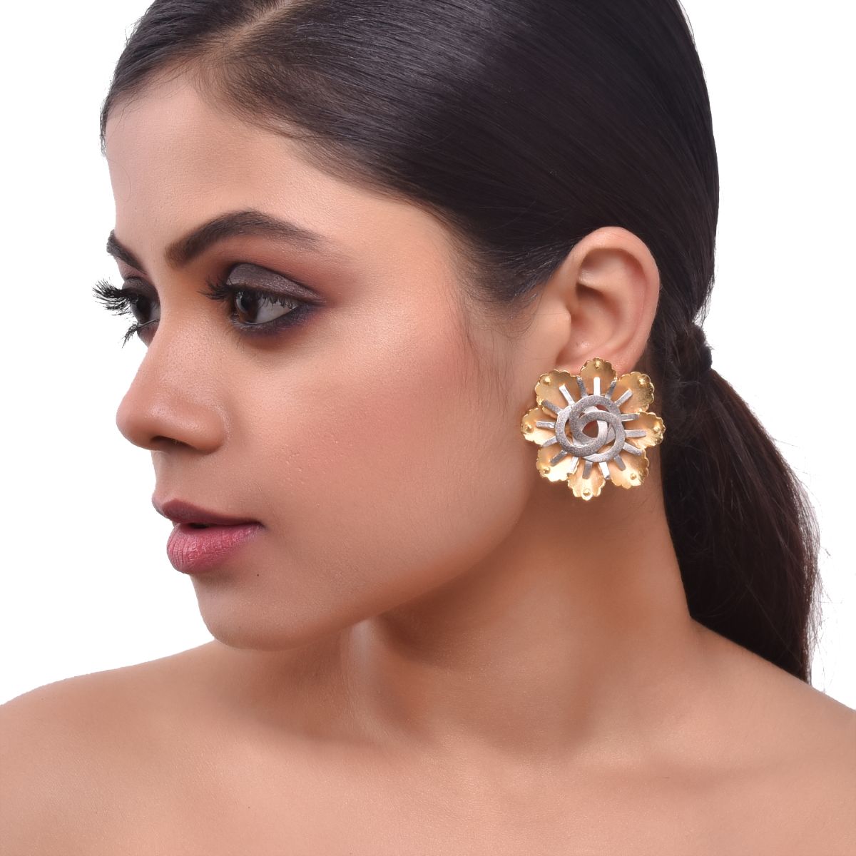 gold plated flower shaped earrings