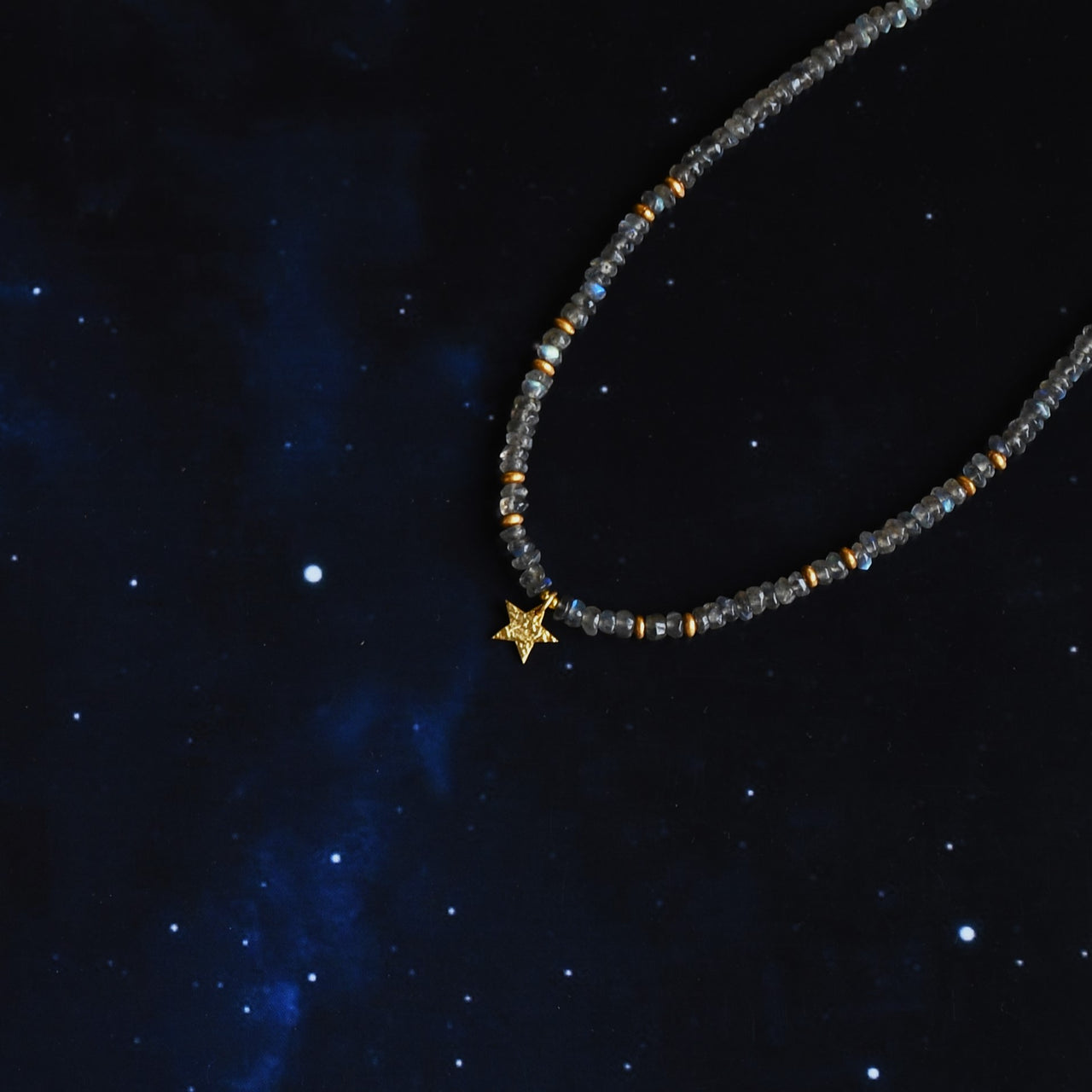 Noyra - Lucida Star Necklace made of Labradorite - Meraki Lifestyle